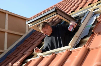 Pose de fenêtres de toit Velux à Luxey